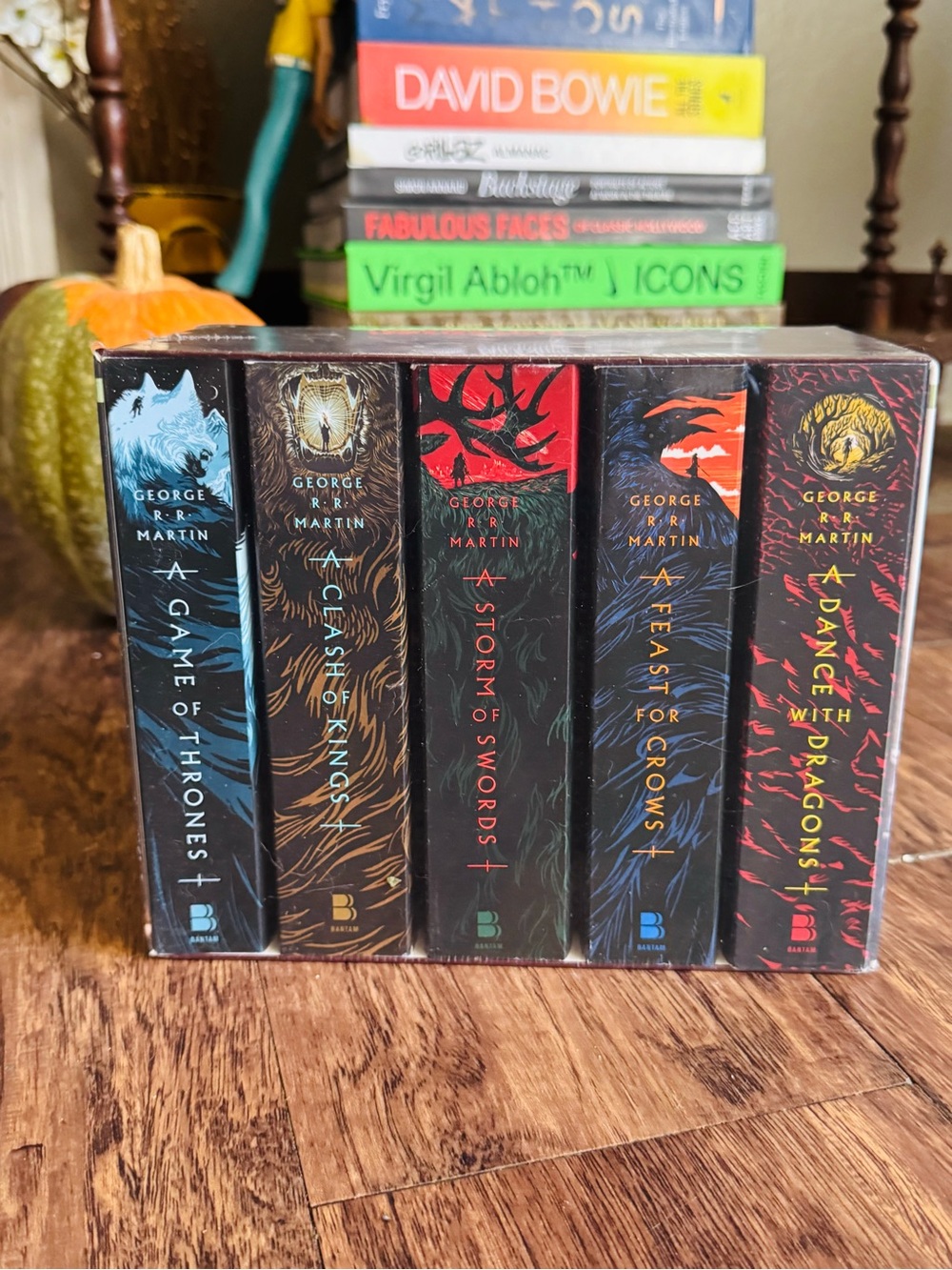 A Song of Ice & Fire 5-Book Box Set- Collectors item, HBO art, George R R Martin